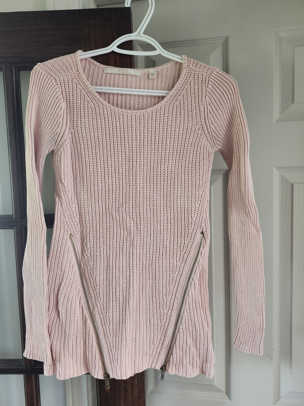 GUESS Light Pink Knit Long-Sleeve Sweater with Zippers